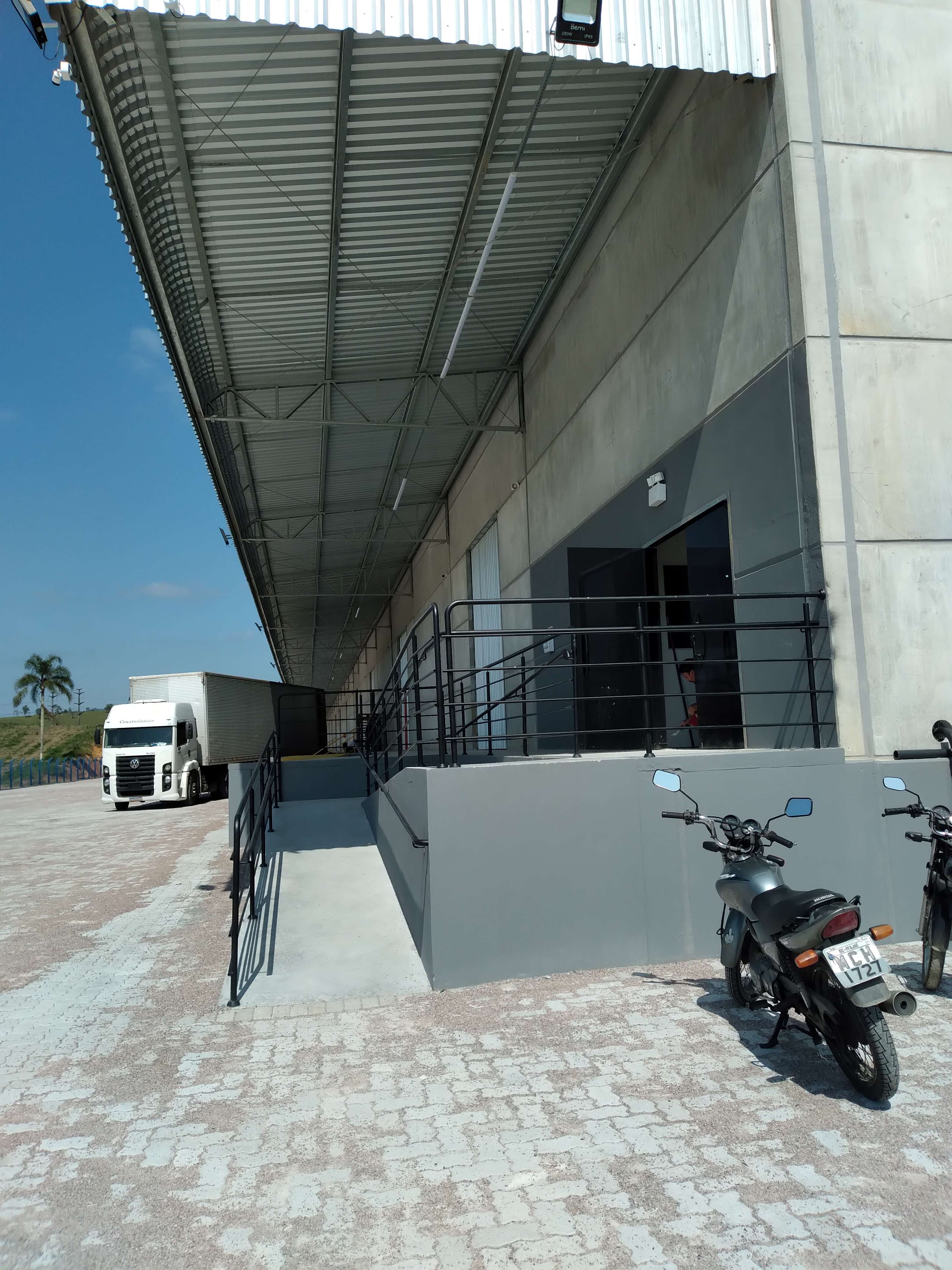 A Ravem Engenharia é uma empresa especializada em soluções personalizadas de engenharia, atuando no estado de Santa Catarina desde 2017 e no mercado desde 2008. Oferecemos Projetos Preventivos Contra Incêndio para o Corpo de Bombeiros Militar de Santa Catarina, e atendimento às exigências atuais das seguradoras, bem como Processos Administrativos de Regularização de Imóveis - edificações, armazéns, complexos logísticos em Prefeituras e Cartórios. [Raven] Fale conosco agora:(47) 99794-0328