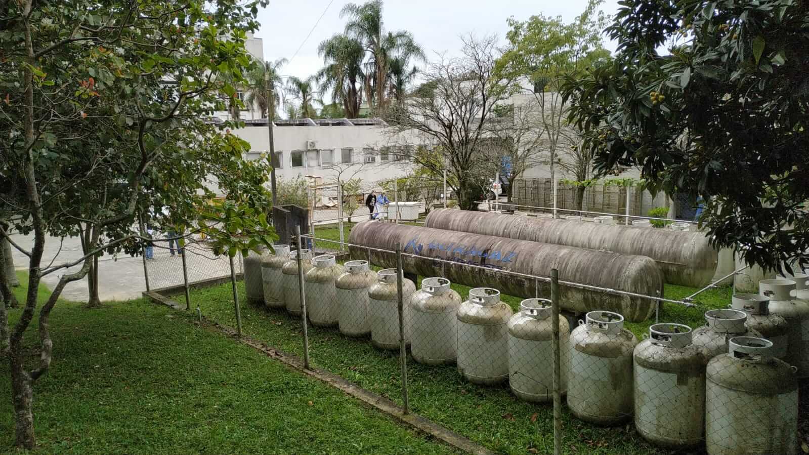 A Ravem Engenharia é uma empresa especializada em soluções personalizadas de engenharia, atuando no estado de Santa Catarina desde 2017 e no mercado desde 2008. Oferecemos Projetos Preventivos Contra Incêndio para o Corpo de Bombeiros Militar de Santa Catarina, e atendimento às exigências atuais das seguradoras, bem como Processos Administrativos de Regularização de Imóveis - edificações, armazéns, complexos logísticos em Prefeituras e Cartórios. [Raven] Fale conosco agora:(47) 99794-0328