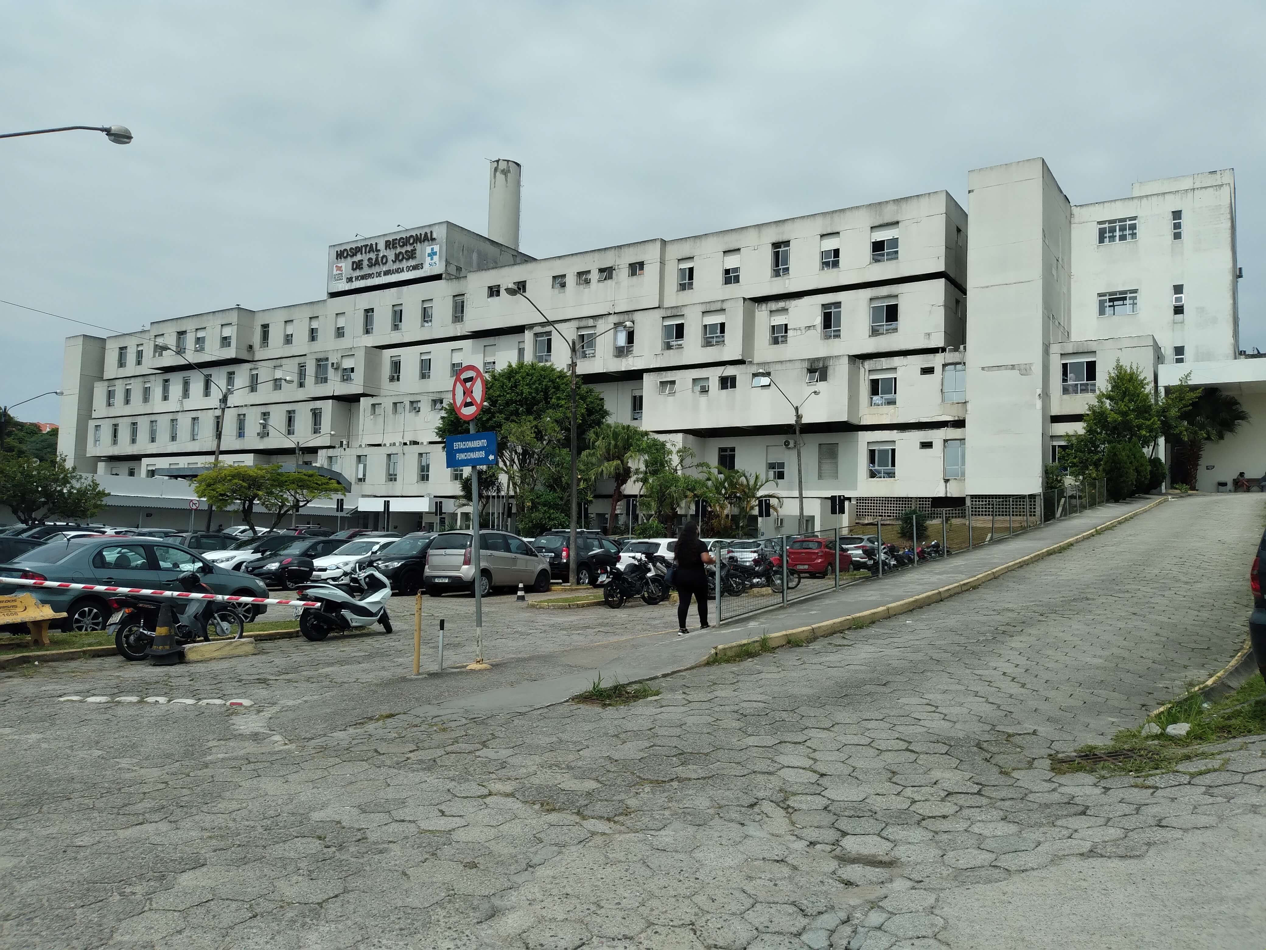 A Ravem Engenharia é uma empresa especializada em soluções personalizadas de engenharia, atuando no estado de Santa Catarina desde 2017 e no mercado desde 2008. Oferecemos Projetos Preventivos Contra Incêndio para o Corpo de Bombeiros Militar de Santa Catarina, e atendimento às exigências atuais das seguradoras, bem como Processos Administrativos de Regularização de Imóveis - edificações, armazéns, complexos logísticos em Prefeituras e Cartórios. [Raven] Fale conosco agora:(47) 99794-0328